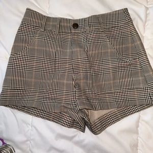 ZARA CHIC PLAID DRESS SHORTS W BUTTONS WORN ONCE